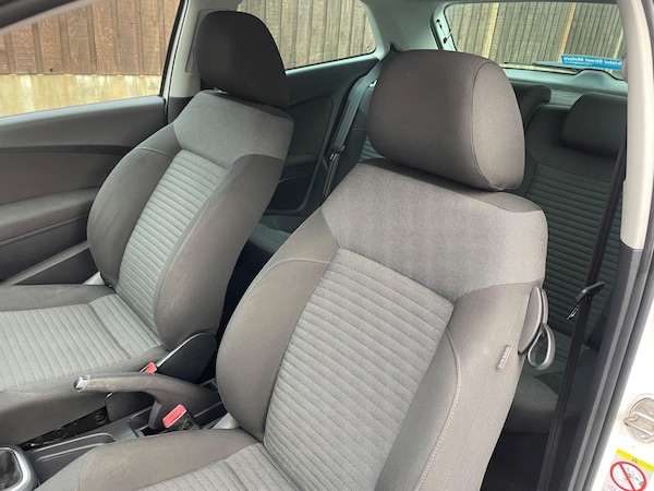 Used Volkswagen Polo 2011 for sale - 73256862: Photo 38