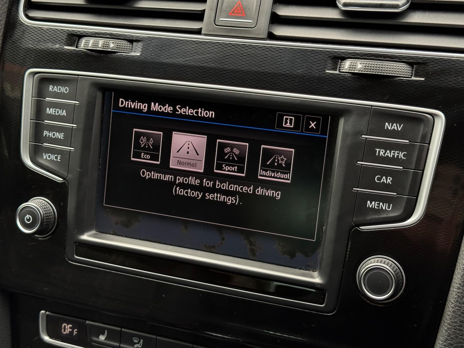 Used Volkswagen Golf 2016 for sale - 76336900: Photo 33