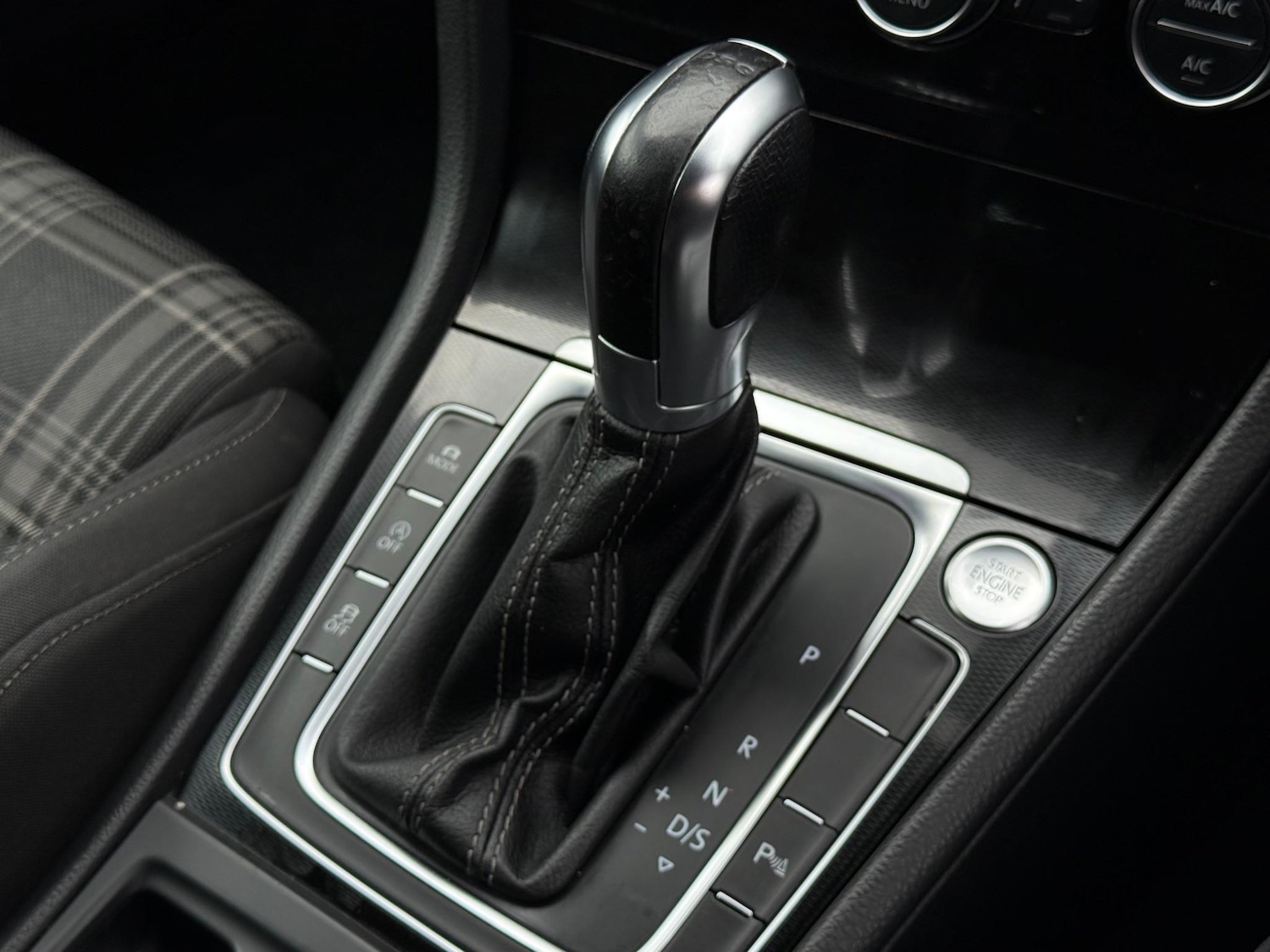 Used Volkswagen Golf 2016 for sale - 76336900: Photo 37