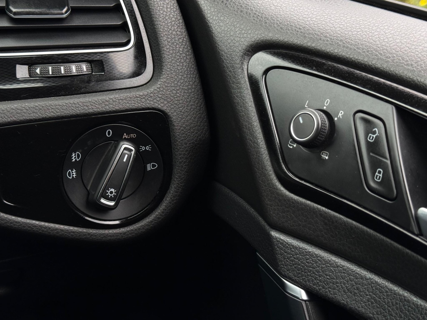 Used Volkswagen Golf 2016 for sale - 76336900: Photo 41