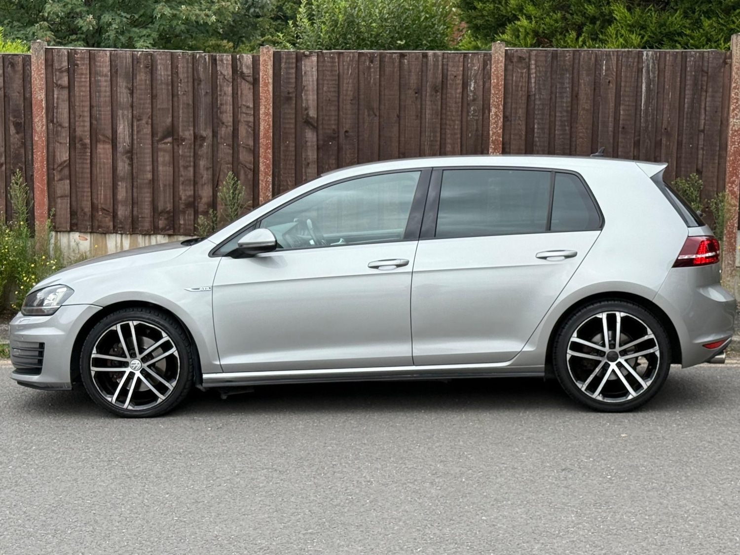 Used Volkswagen Golf 2016 for sale - 76336900: Photo 5