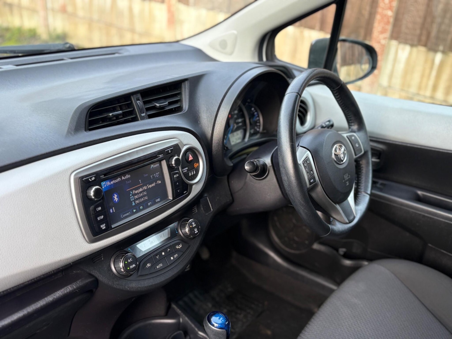 Used Toyota Yaris 2014 for sale - 77478535: Photo 31