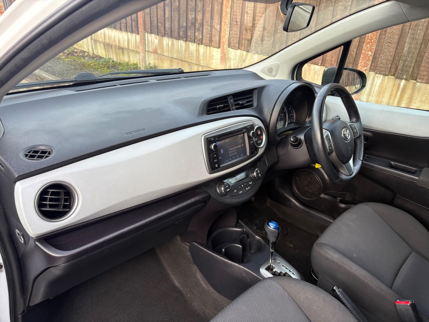 Used Toyota Yaris 2014 for sale - 77478535: Photo 33