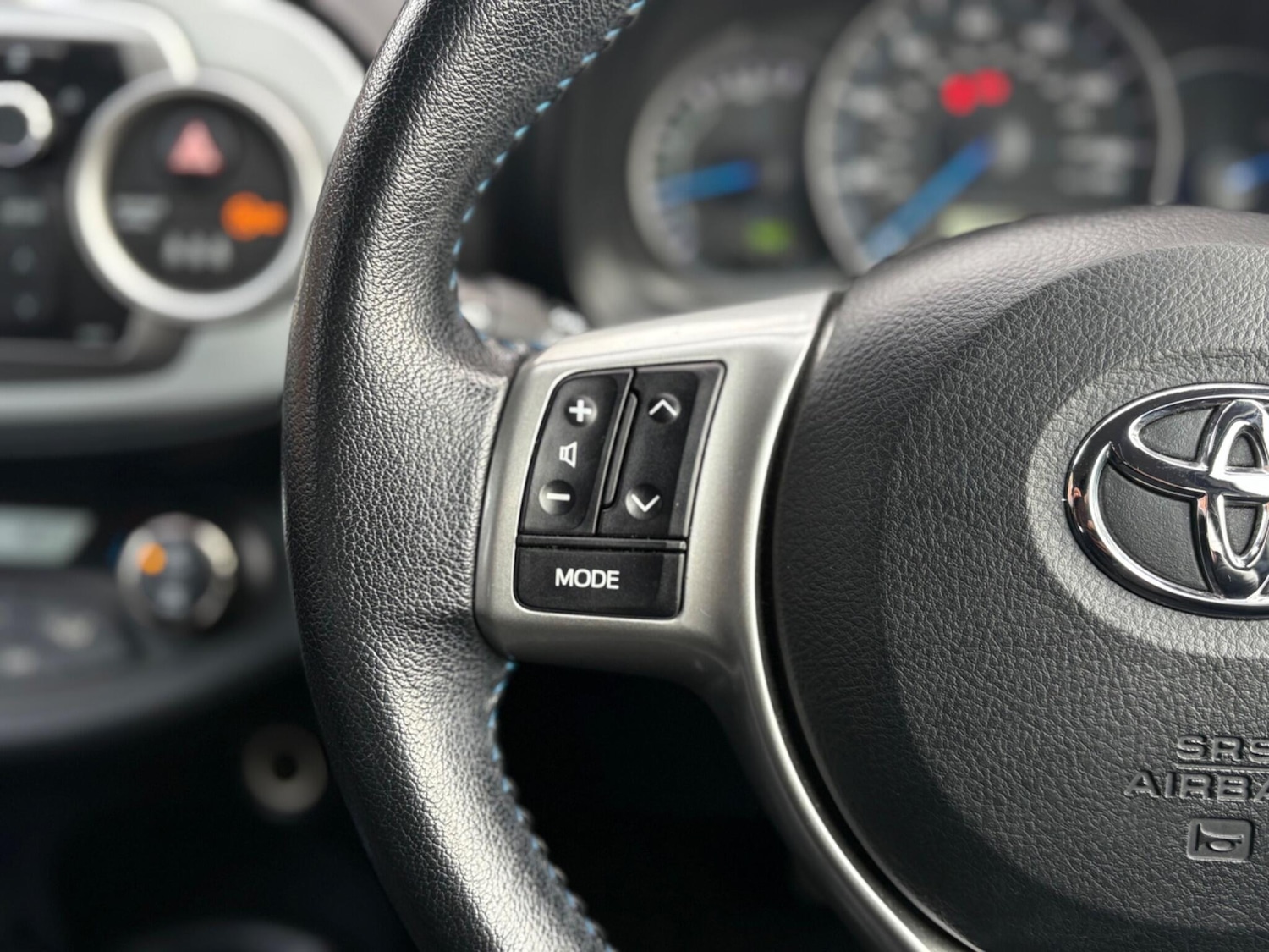 Used Toyota Yaris 2014 for sale - 77478535: Photo 45