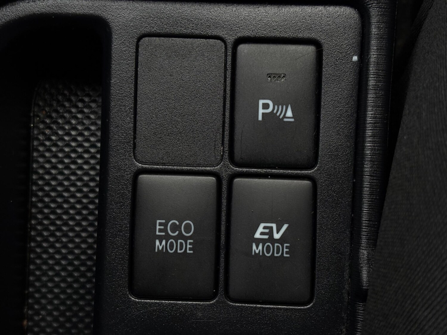 Used Toyota Yaris 2014 for sale - 77478535: Photo 64