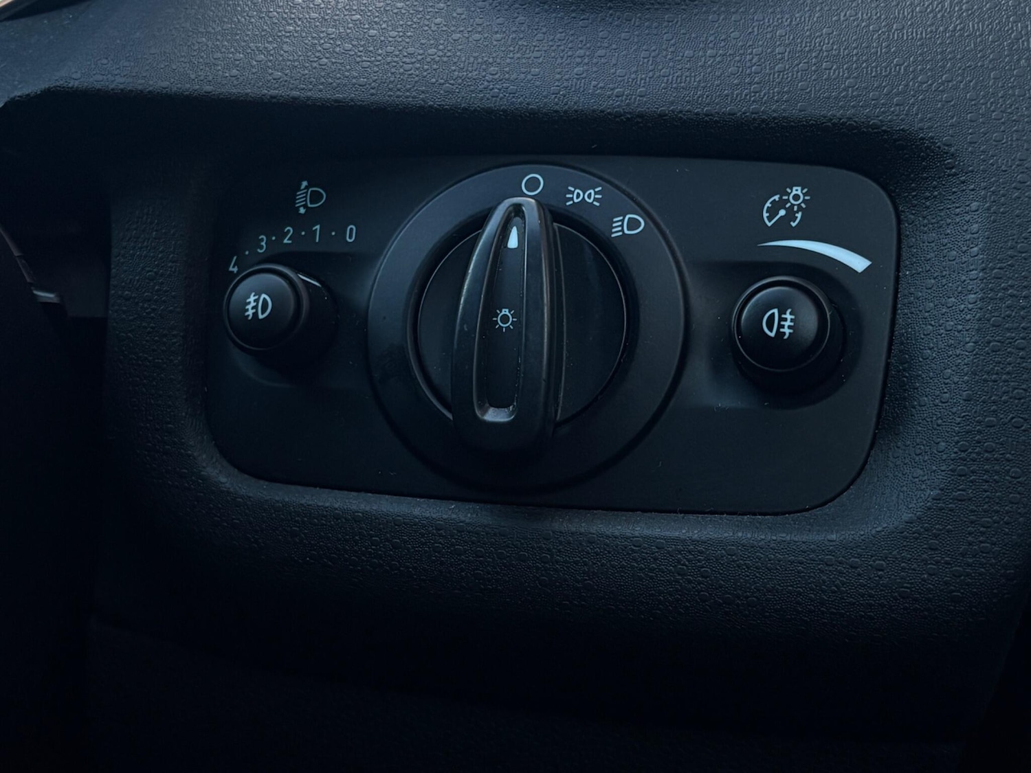 Used Ford Fiesta 2017 for sale - 76926178: Photo 43