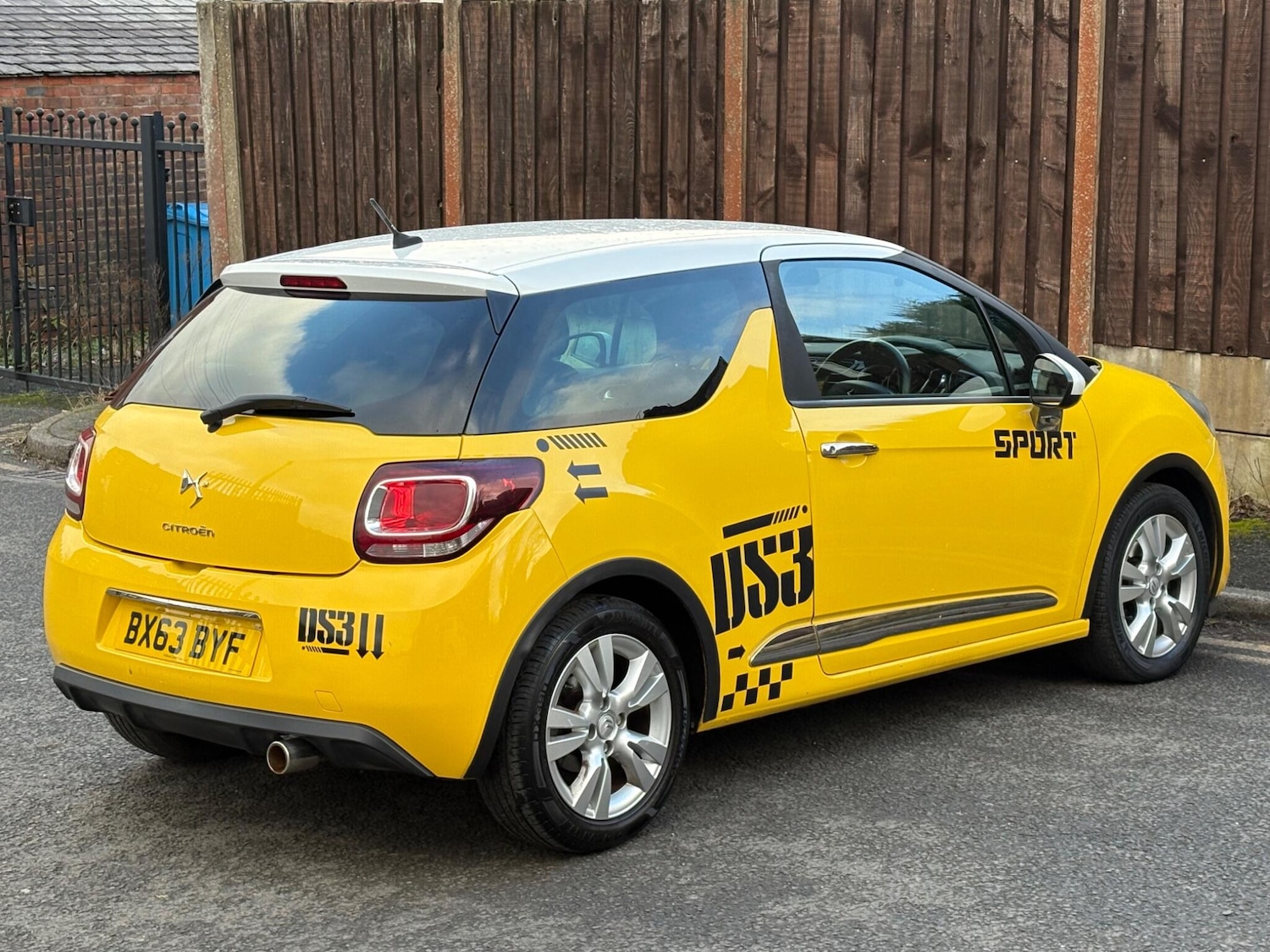 Used Citroen DS3 2013 for sale - 77395849: Photo 10