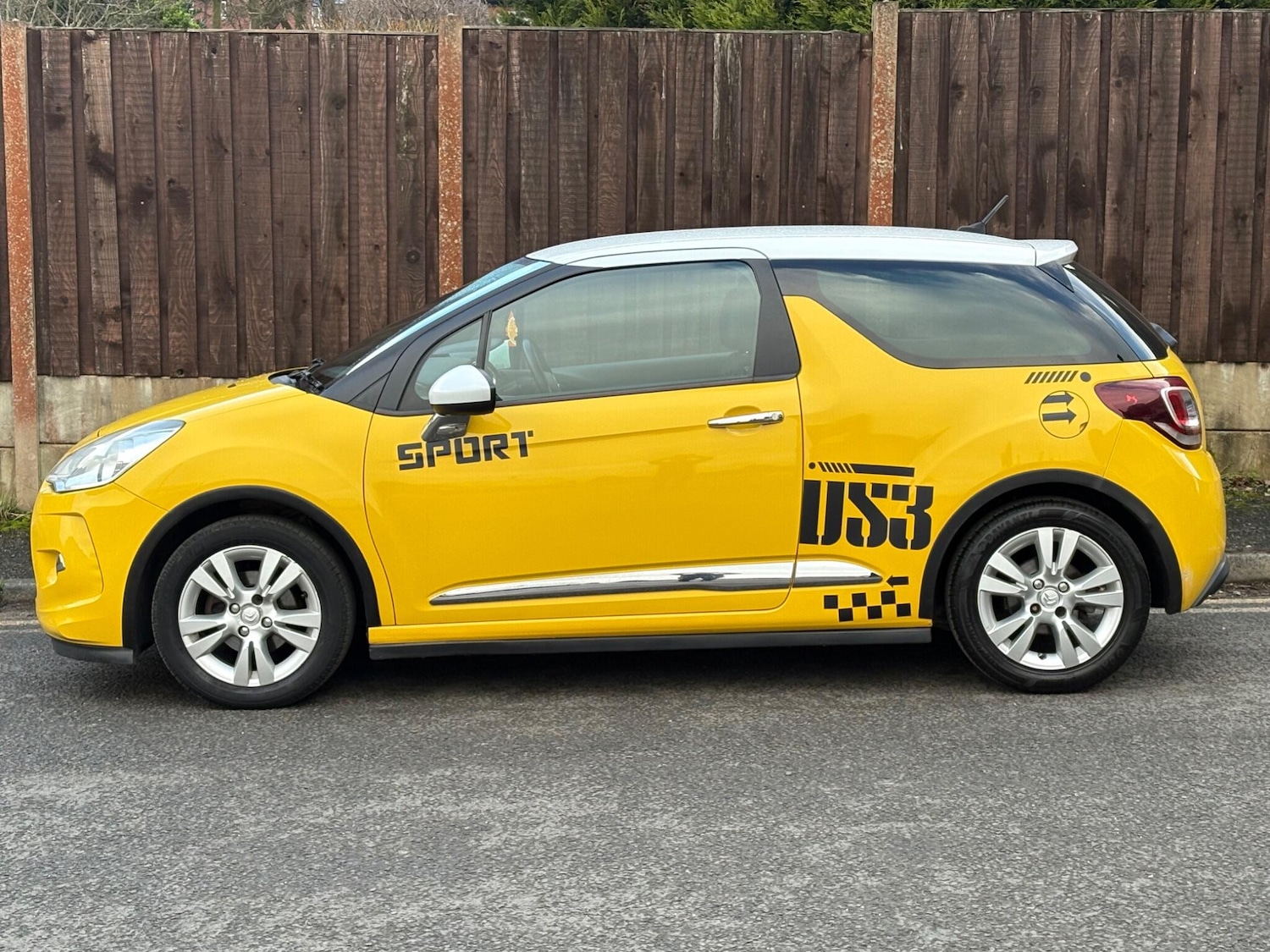 Used Citroen DS3 2013 for sale - 77395849: Photo 5