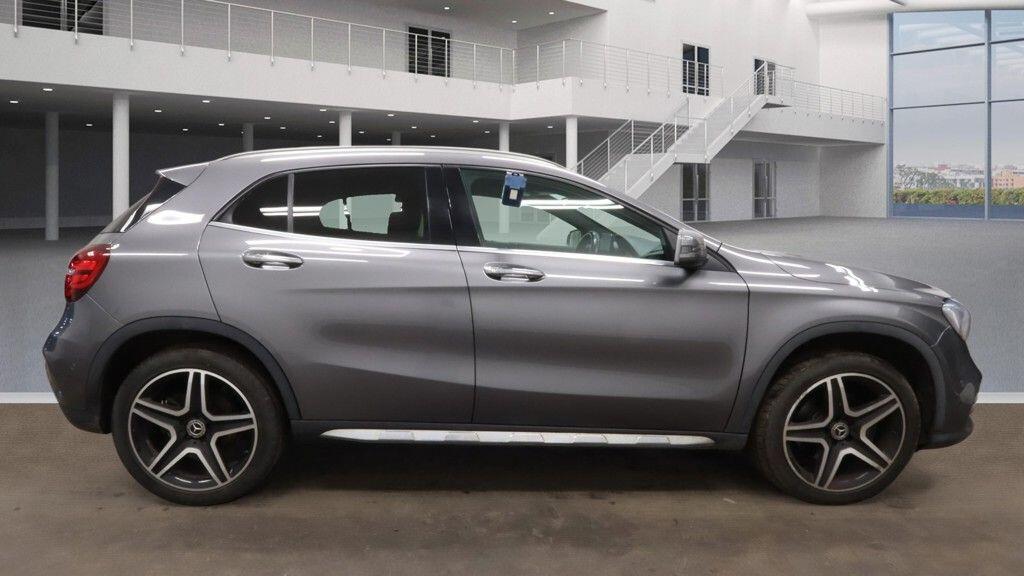 Used Mercedes-Benz GLA 2018 for sale - 77560005: Photo 6