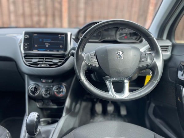 Used Peugeot 208 2017 for sale - 75589815: Photo 18