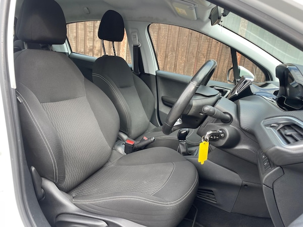 Used Peugeot 208 2017 for sale - 75589815: Photo 29