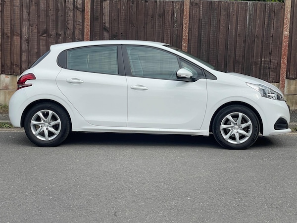 Used Peugeot 208 2017 for sale - 75589815: Photo 6