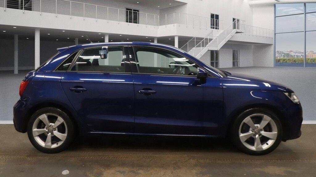 Used Audi A1 2015 for sale - 77215707: Photo 5