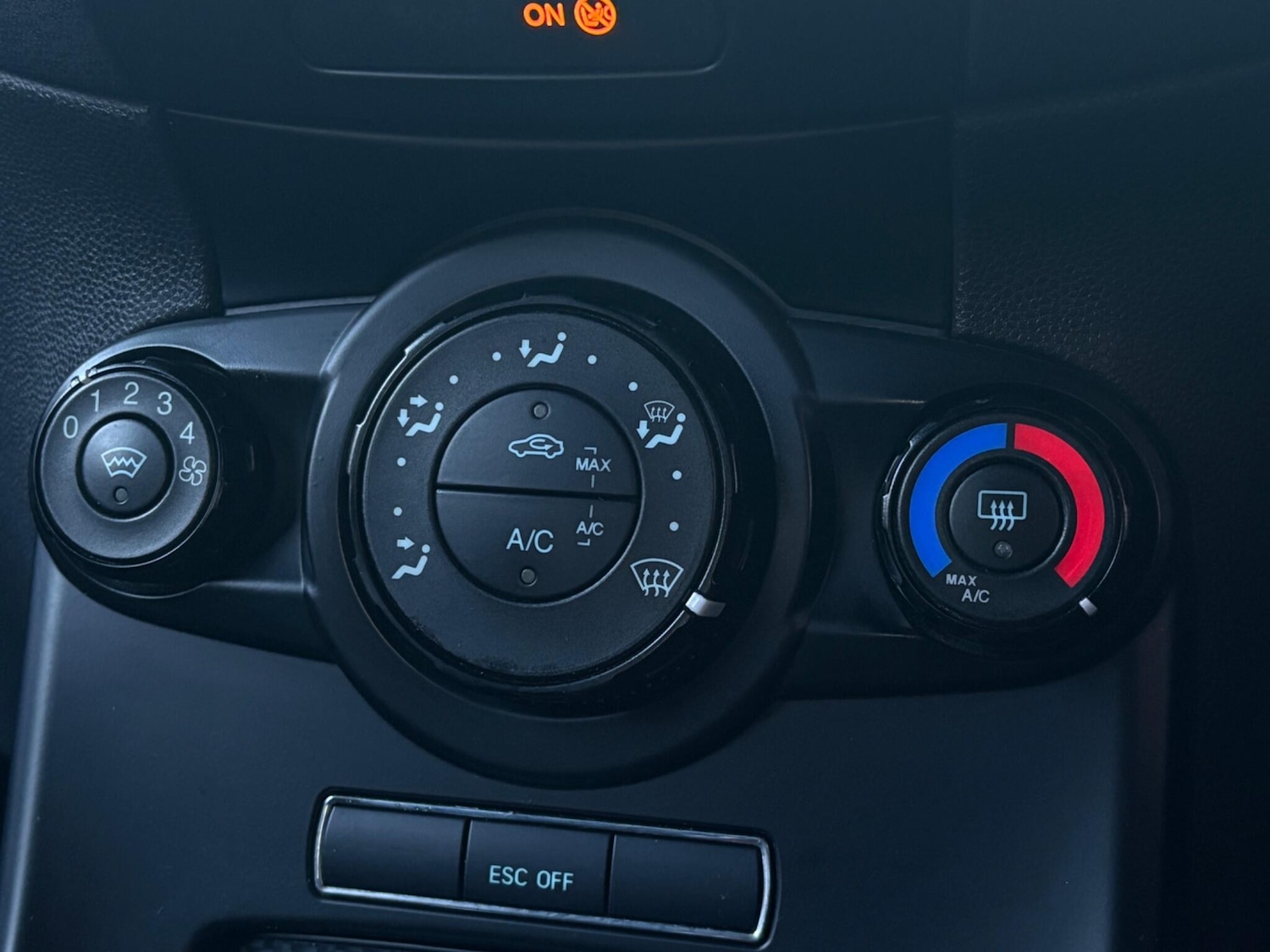 Used Ford Fiesta 2015 for sale - 76823810: Photo 44