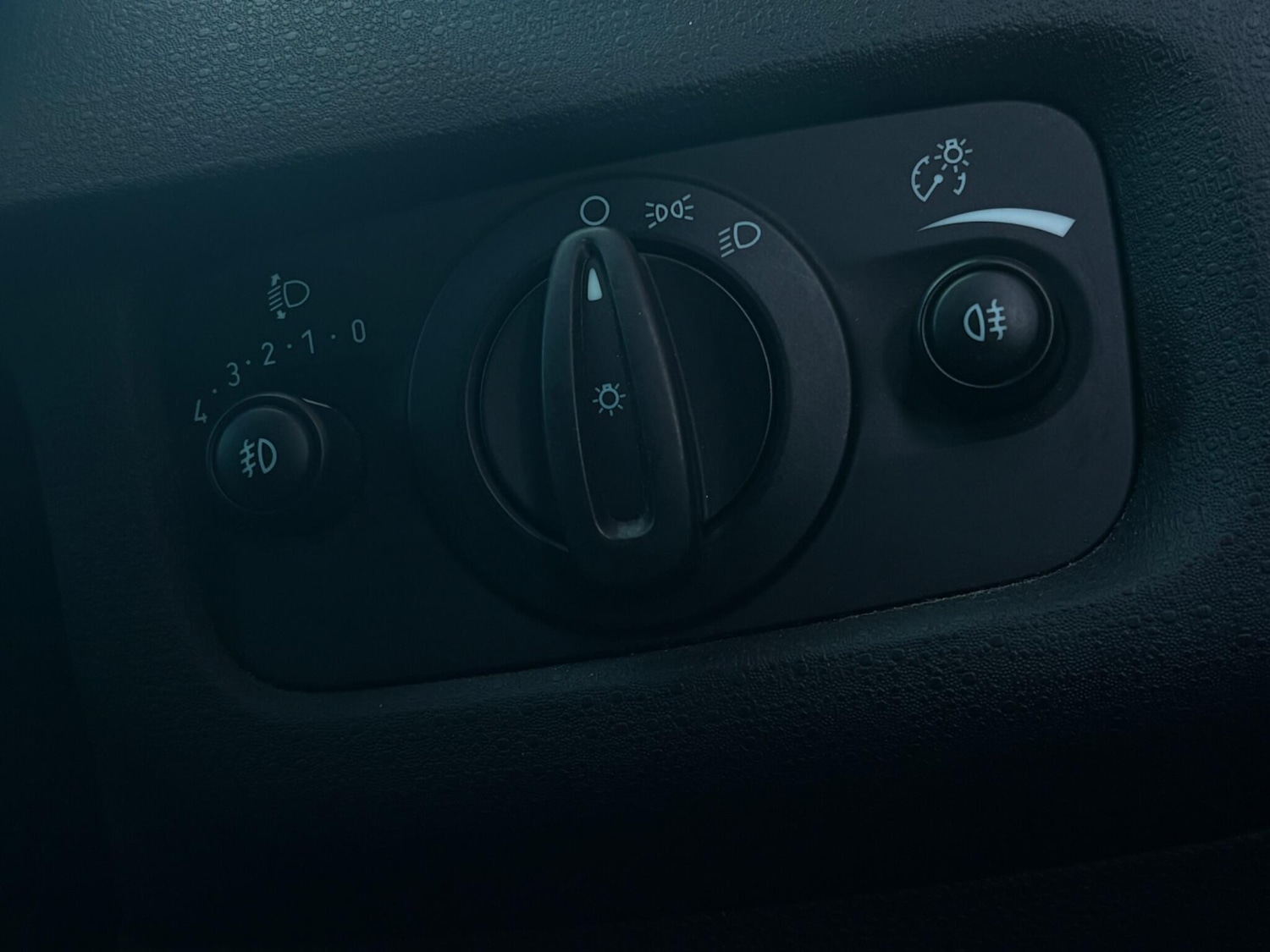 Used Ford Fiesta 2015 for sale - 76823810: Photo 48