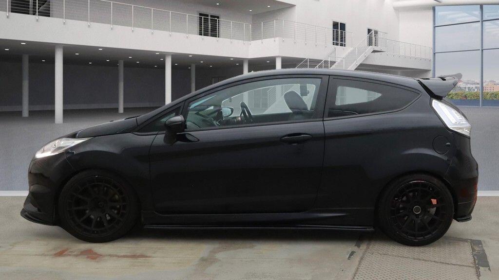 Used Ford Fiesta 2015 for sale - 76823810: Photo 5