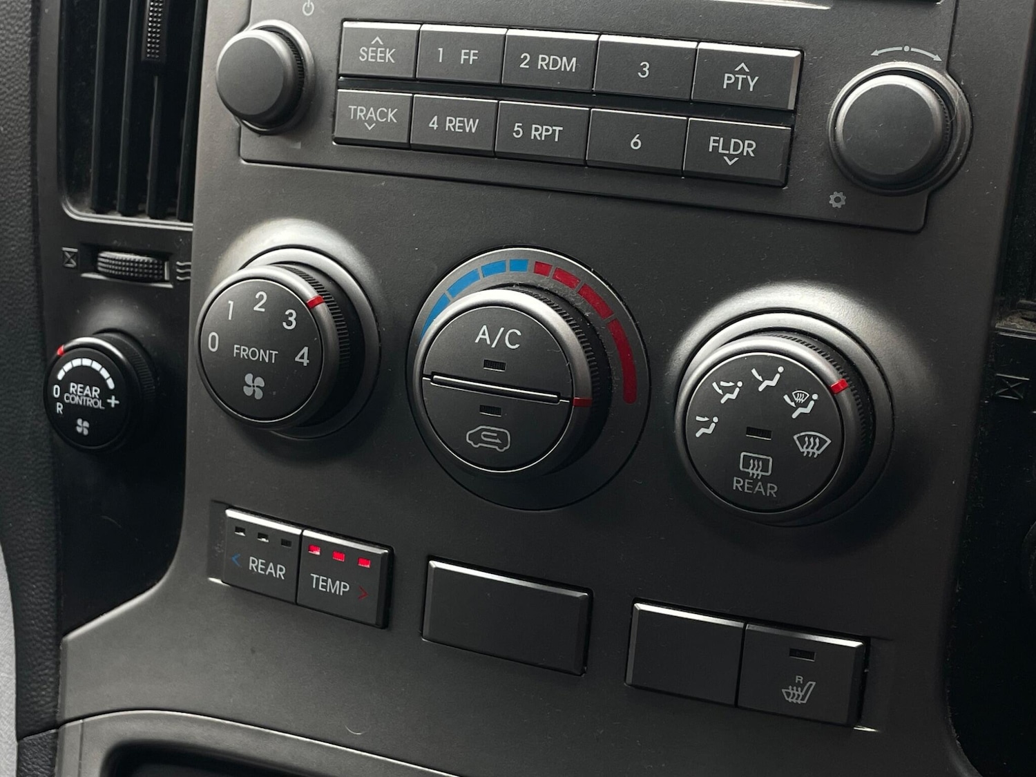 Used Hyundai i800 2012 for sale - 76521913: Photo 45