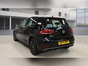 Used Volkswagen Golf 2017 for sale - 76251088: Photo 2