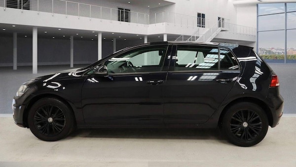 Used Volkswagen Golf 2017 for sale - 76251088: Photo 5