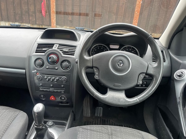 Used Renault Megane 2008 for sale - 76137821: Photo 18