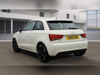 Used Audi A1 2011 for sale - 76521900: Photo
