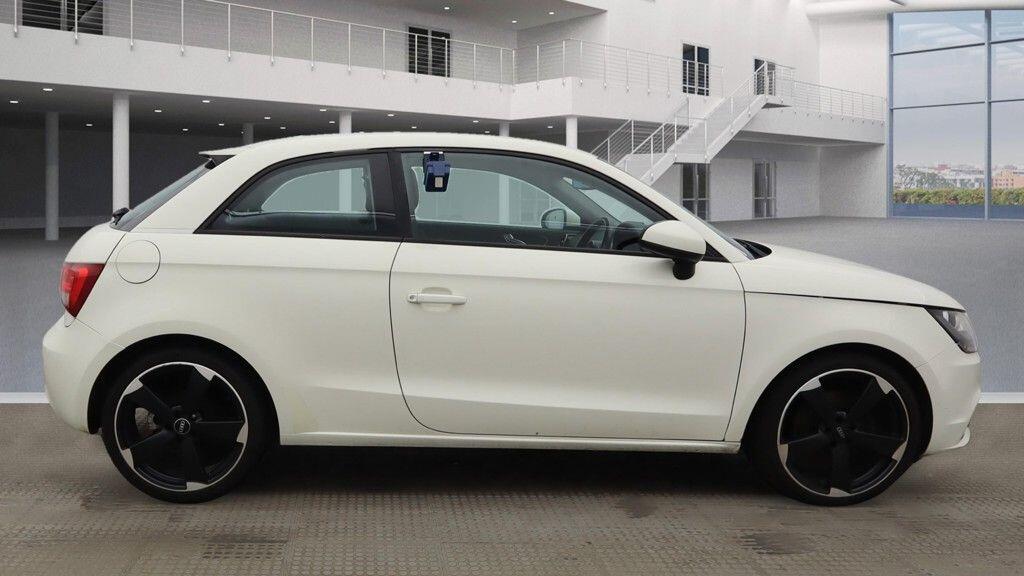 Used Audi A1 2011 for sale - 76521900: Photo 5