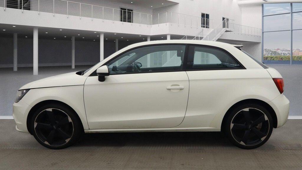 Used Audi A1 2011 for sale - 76521900: Photo 6