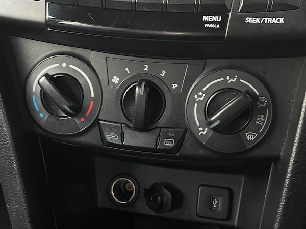 Used Suzuki Swift 2015 for sale - 73671259: Photo 38