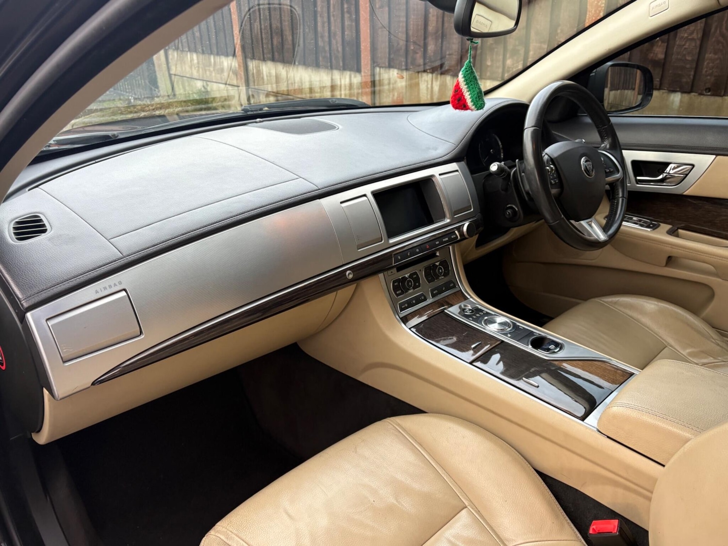 Used Jaguar XF 2015 for sale - 76942393: Photo 26
