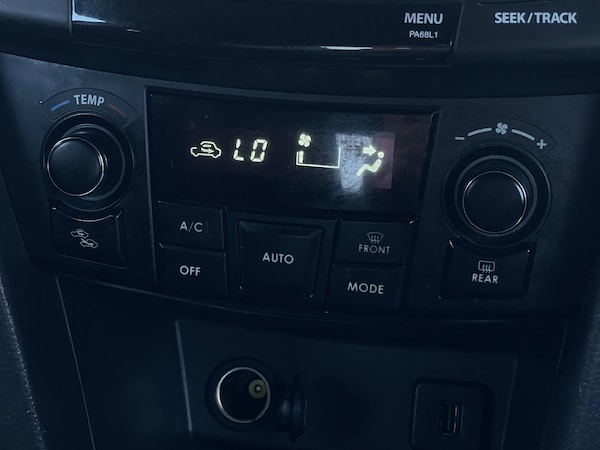 Used Suzuki Swift 2010 for sale - 73957093: Photo 39