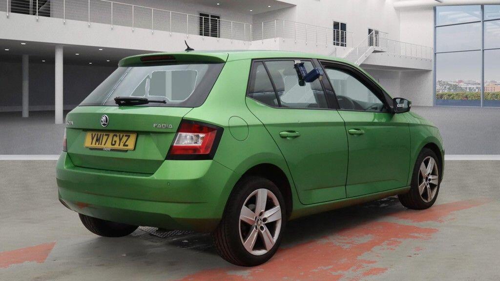 Used Skoda Fabia 2017 for sale - 76538932: Photo 2