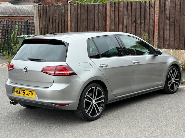 Used Volkswagen Golf 2016 for sale - 75269430: Photo 11