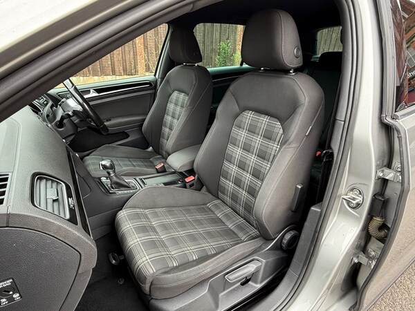 Used Volkswagen Golf 2016 for sale - 75269430: Photo 19