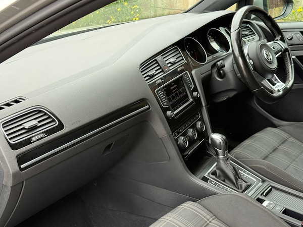Used Volkswagen Golf 2016 for sale - 75269430: Photo 22