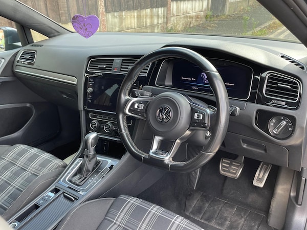 Used Volkswagen Golf 2017 for sale - 75588757: Photo 15