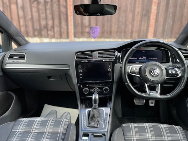 Used Volkswagen Golf 2017 for sale - 75588757: Photo 17