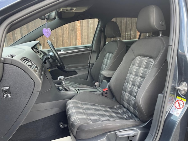 Used Volkswagen Golf 2017 for sale - 75588757: Photo 35