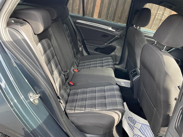 Used Volkswagen Golf 2017 for sale - 75588757: Photo 42