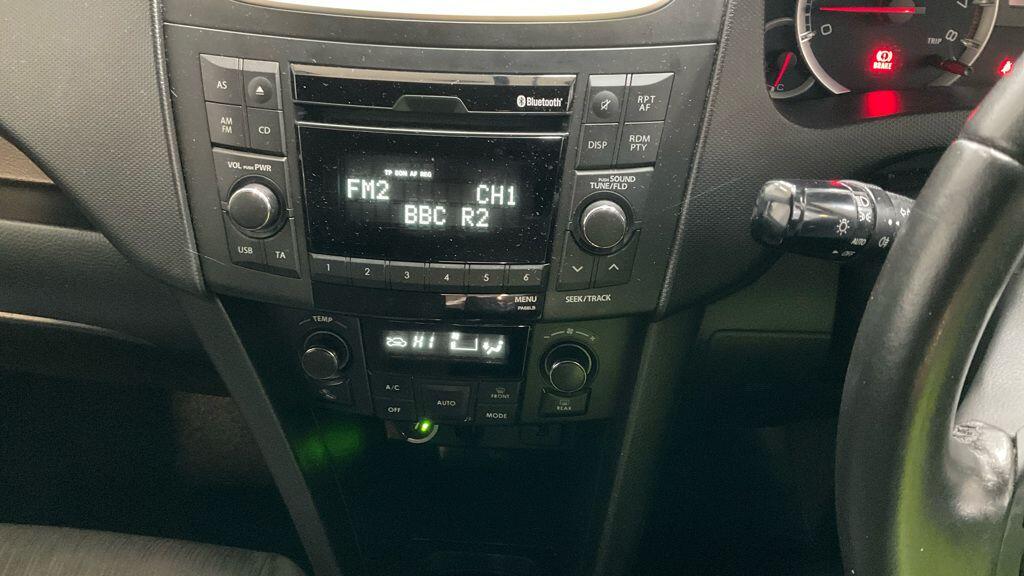 Used Suzuki Swift 2014 for sale - 76388339: Photo 9