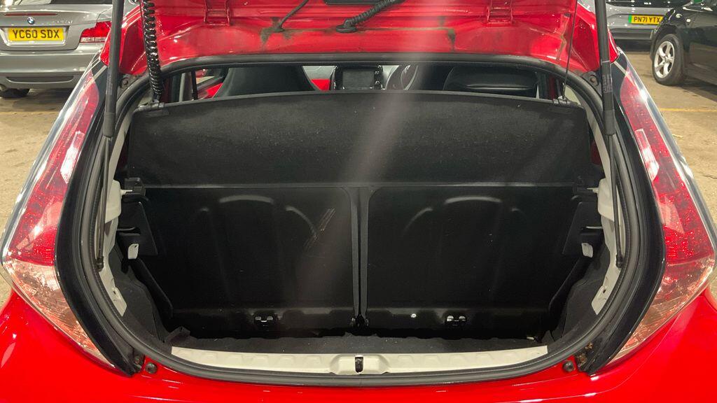 Used Toyota AYGO 2015 for sale - 76975693: Photo 10