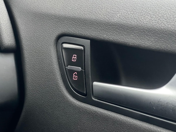 Used Audi A4 Avant for sale - 73681097: Photo 39