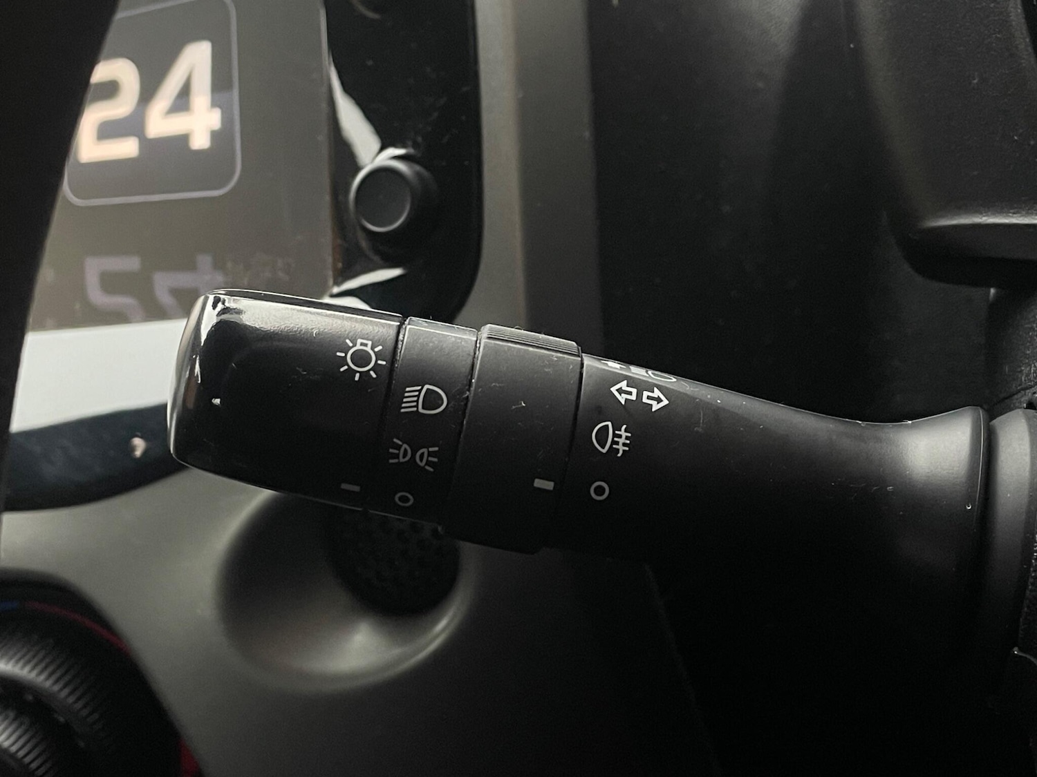 Used Peugeot 108 2015 for sale - 76646254: Photo 34