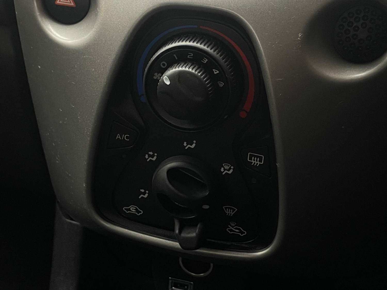 Used Peugeot 108 2015 for sale - 76646254: Photo 43