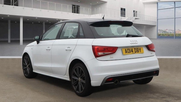 Used Audi A1 2014 for sale - 76270399: Photo 2
