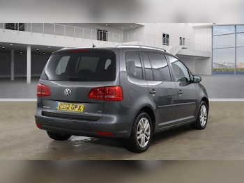 Used Volkswagen Touran 2012 for sale - 77016459: Photo