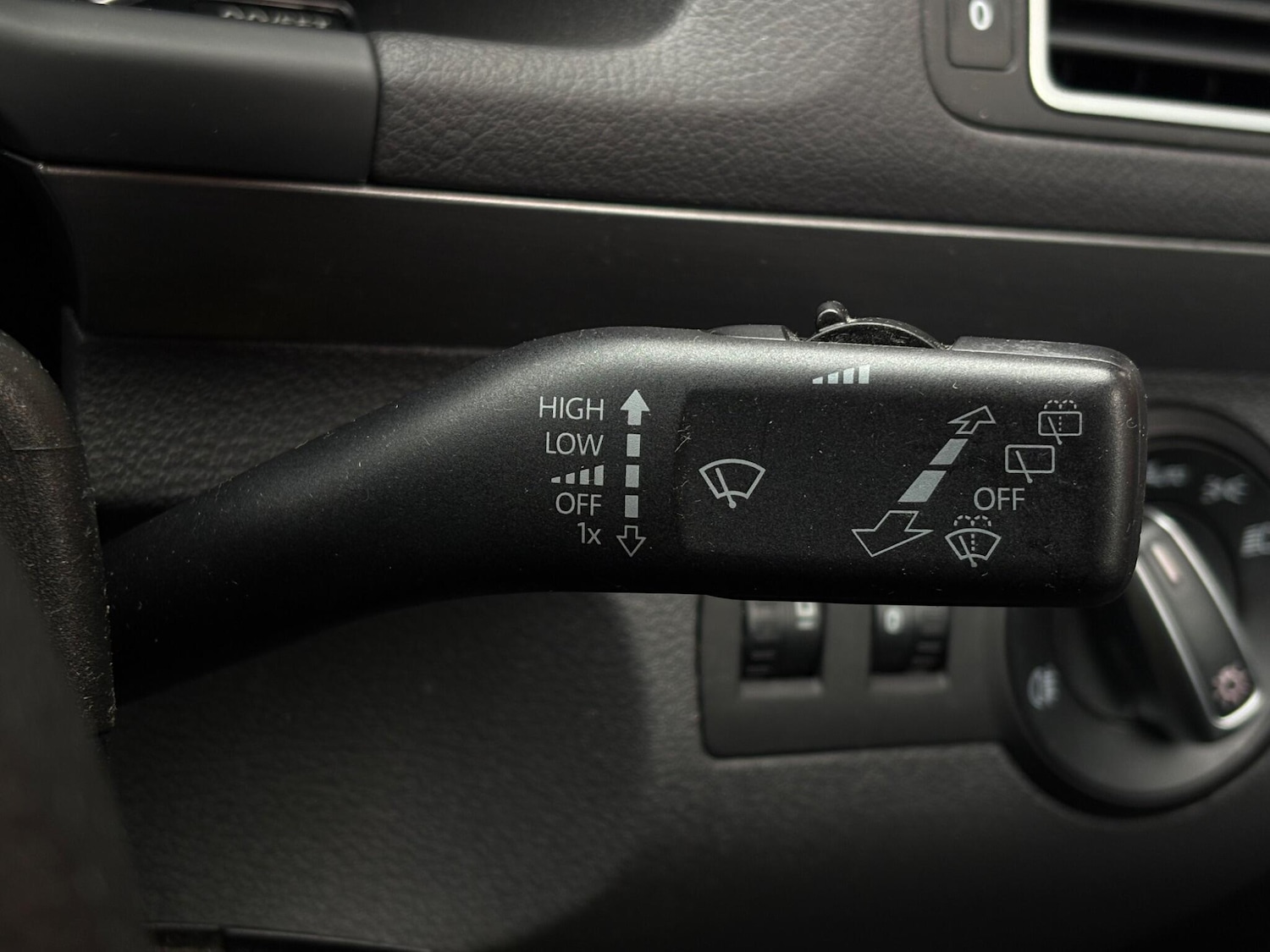 Used Volkswagen Touran 2012 for sale - 77016459: Photo 51