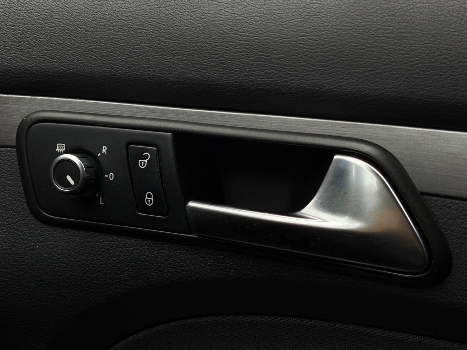 Used Volkswagen Touran 2012 for sale - 77016459: Photo 65