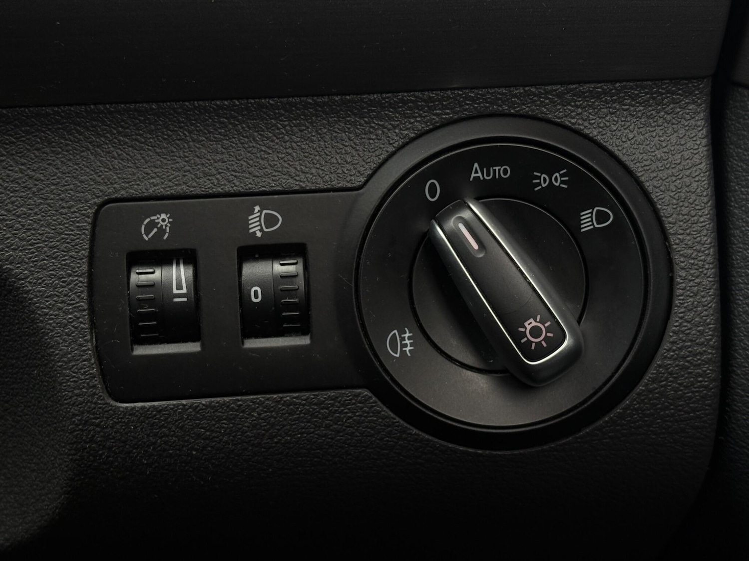 Used Volkswagen Touran 2012 for sale - 77016459: Photo 66