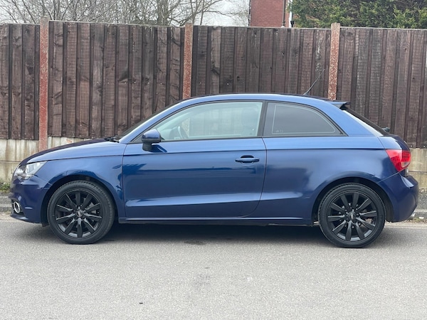 Used Audi A1 2011 for sale - 76122064: Photo 5