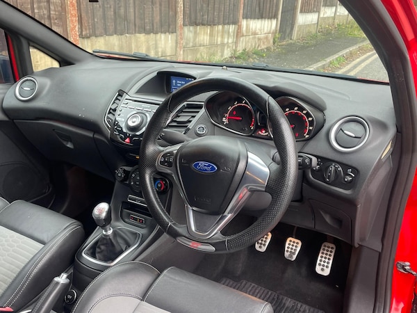 Used Ford Fiesta 2014 for sale - 76215621: Photo 12